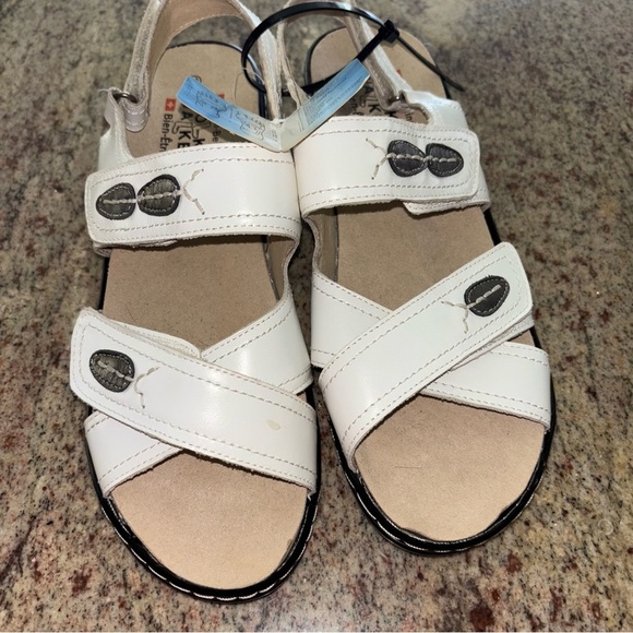 Volks Walkers Women's White Sandals - Picture 7 of 9